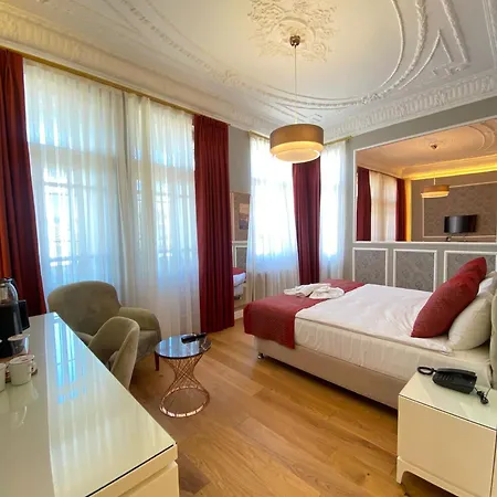 Triada Taksim - Special Category Istambul
