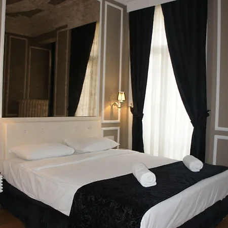 Triada Taksim - Special Category 4*