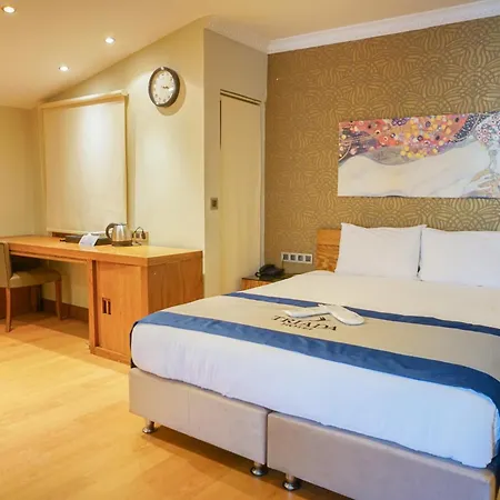Triada Taksim - Special Category 4*