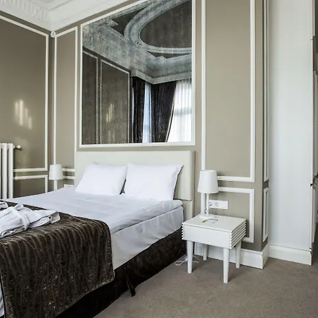 Triada Taksim - Special Category 4*