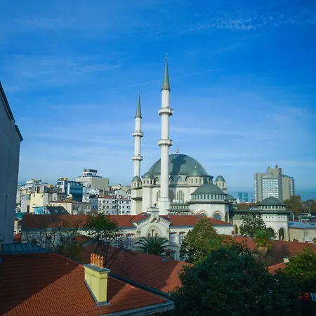 Triada Taksim - Special Category 4*