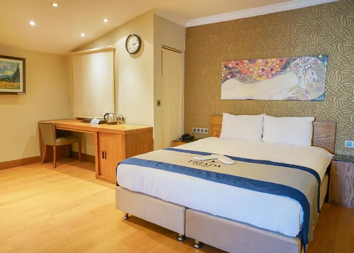 Triada Taksim - Special Category 4*